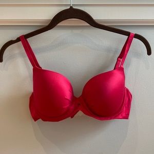 Victoria’s Secret Fabulous Lined Demi Bra